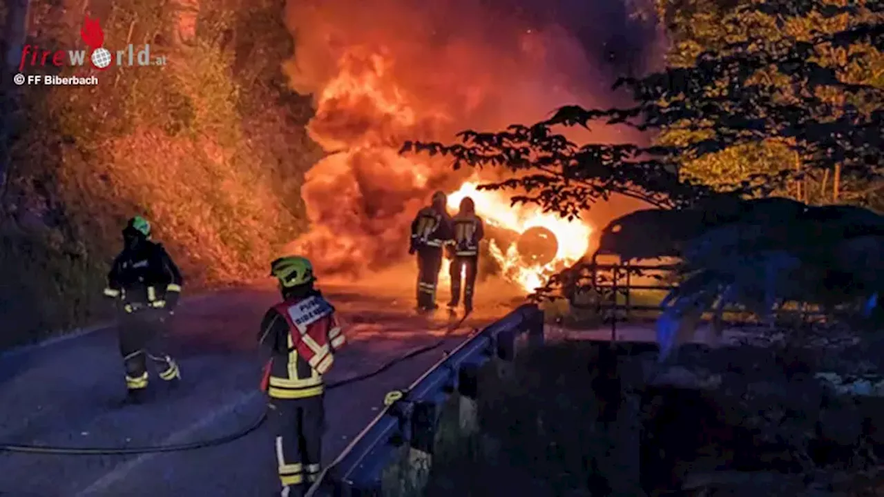 Nö: Pkw nach Unfall mit Überschlag bei Biberbach in Vollbrand