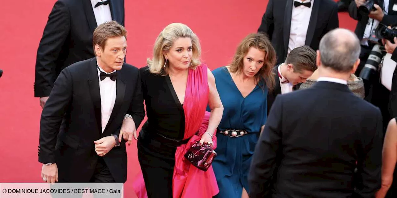 – Festival de Cannes : les plus belles robes de Catherine Deneuve