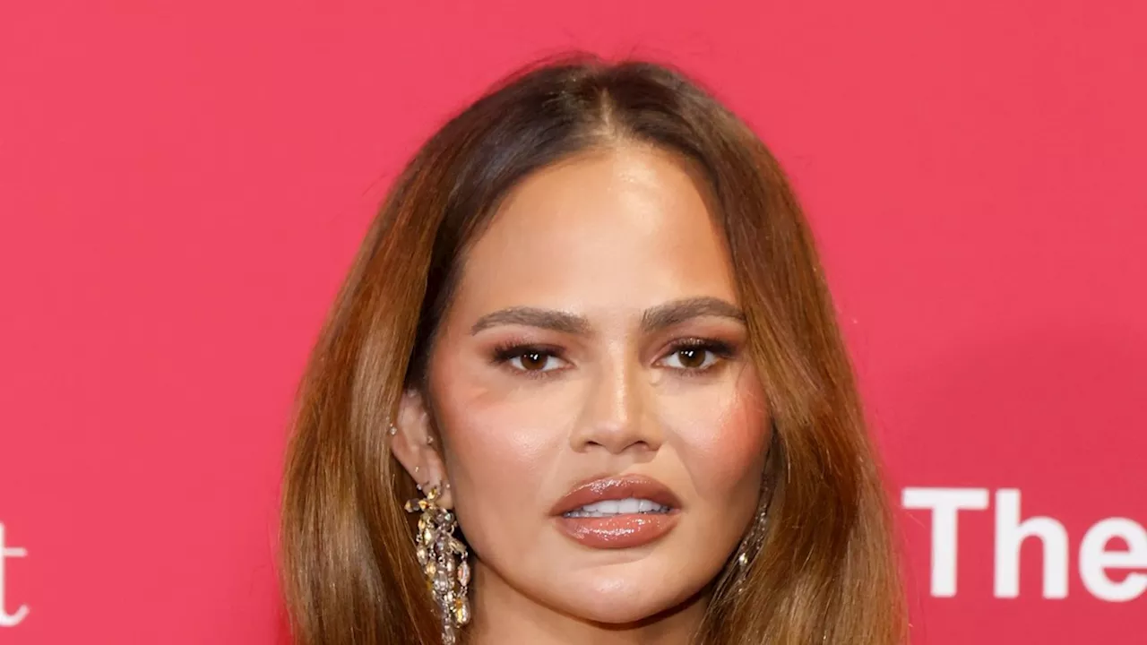 Chrissy Teigen details discovery of her 'identical twin' in moment you don't want to miss