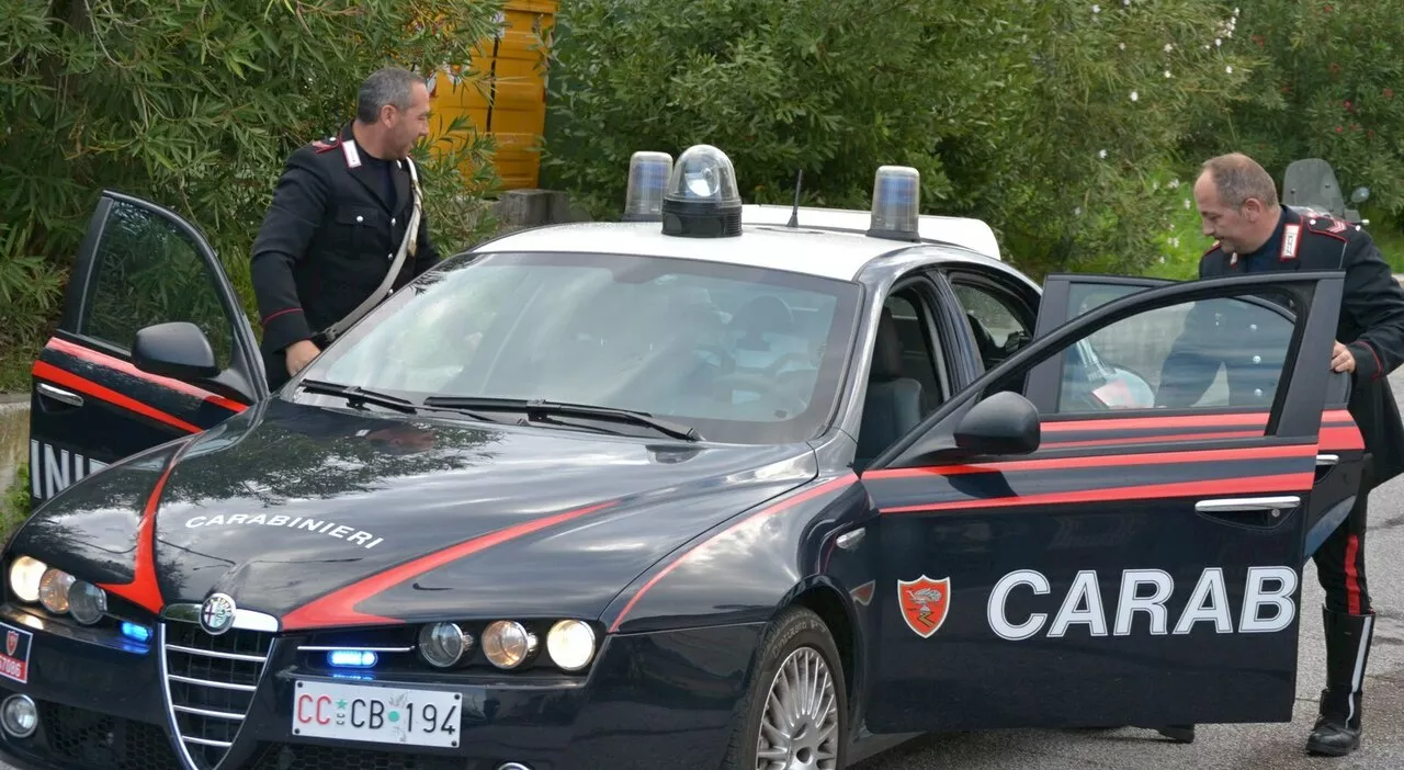 Due fratelli stranieri ed irregolari sorpresi a spacciare cocaina in centro aggrediscono i carabinieri, arrest