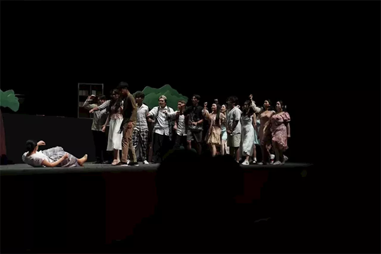 Melihat Sisi Kreativitas Pertunjukan Teater 'Entranced' Siswa-siswi Binus School Simprug