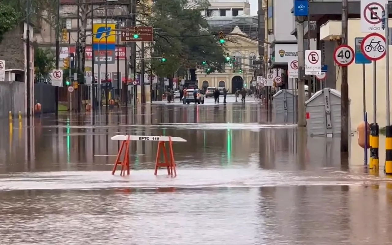 Prefeitura bloqueia todos os acessos ao Centro Histórico de Porto Alegre