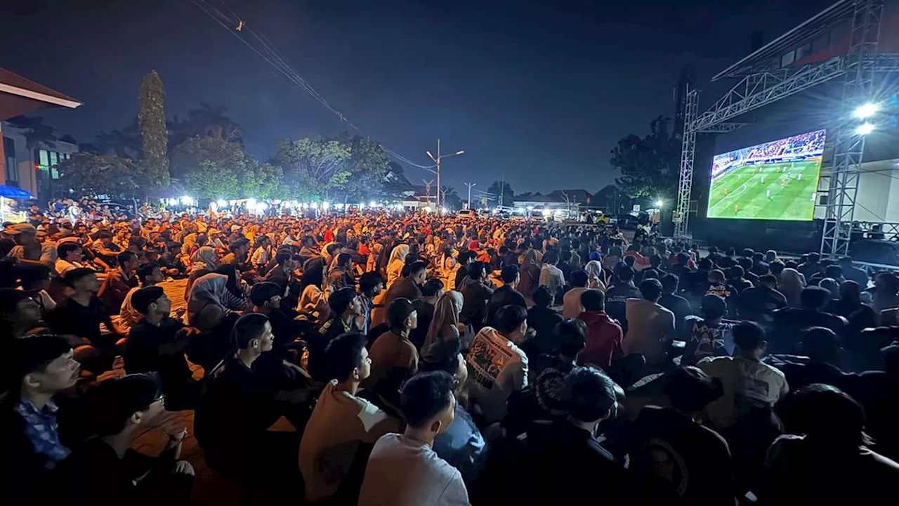 Nobar Jadi Magnet Warga Lampung Dukung Timnas U-23, Bacagub Mirzani Djausal Diapresiasi