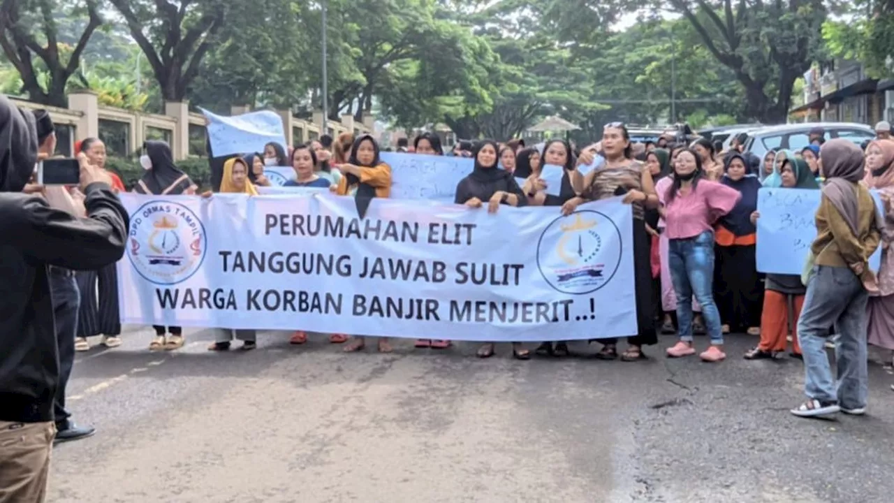 Tanggul Perumahan Elite di Bandar Lampung Jebol hingga Sebabkan Banjir, Ratusan Emak-Emak Minta Ganti Rugi