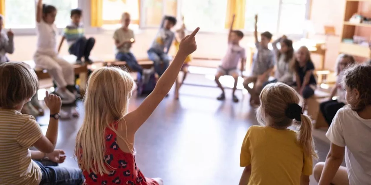 Ösi-Lehrerin schlägt und beschimpft Erstklässler