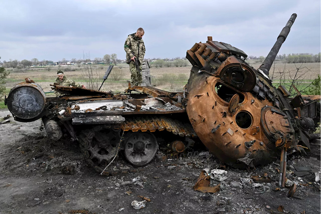 Ukraine Video Shows 42 Russian Tanks Wiped Out by Kyiv