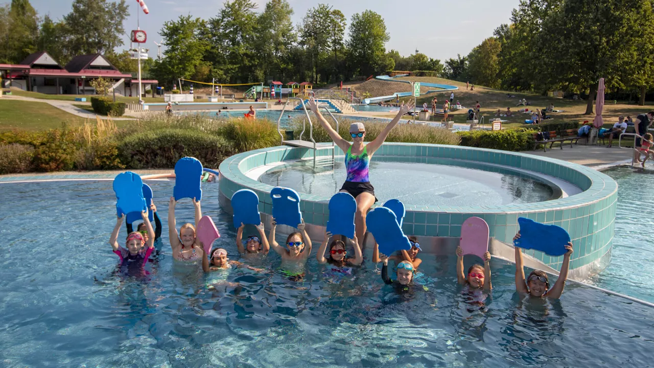 Schwimmkurse im Brucker Parkbad starten in fünfte Saison