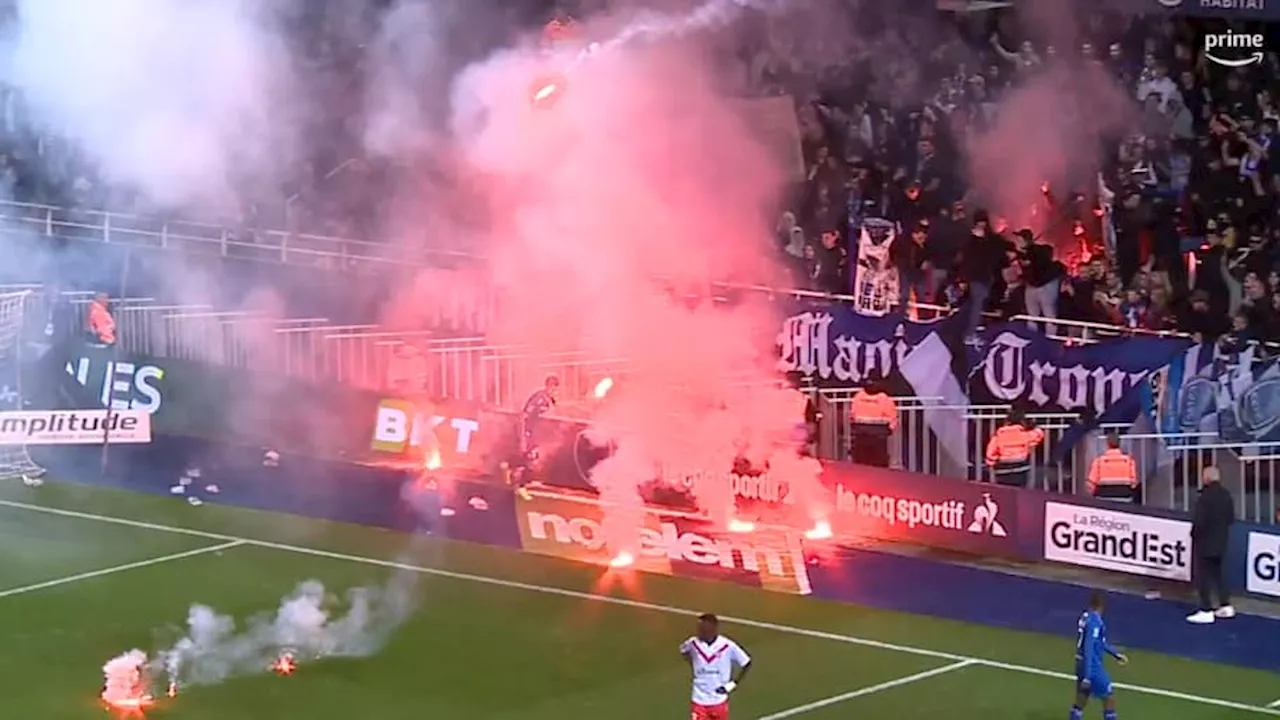 Ligue 2: scènes violentes lors de Troyes-Valenciennes, définitivement arrêté à cause de jets de fumigènes