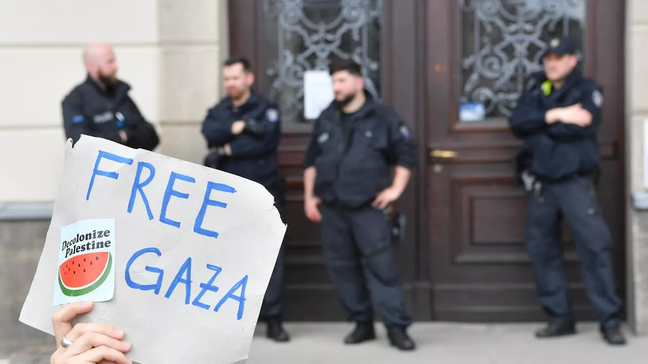 Berlin Humboldt-Universität Polizeieinsatz bei Pro-Palästina-Protest