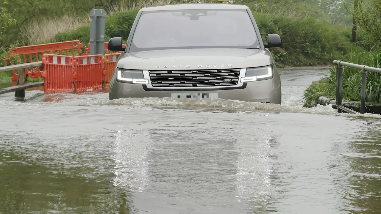 UK weather: May bank holiday forecast revealed by Met Office with warnings over heavy rain