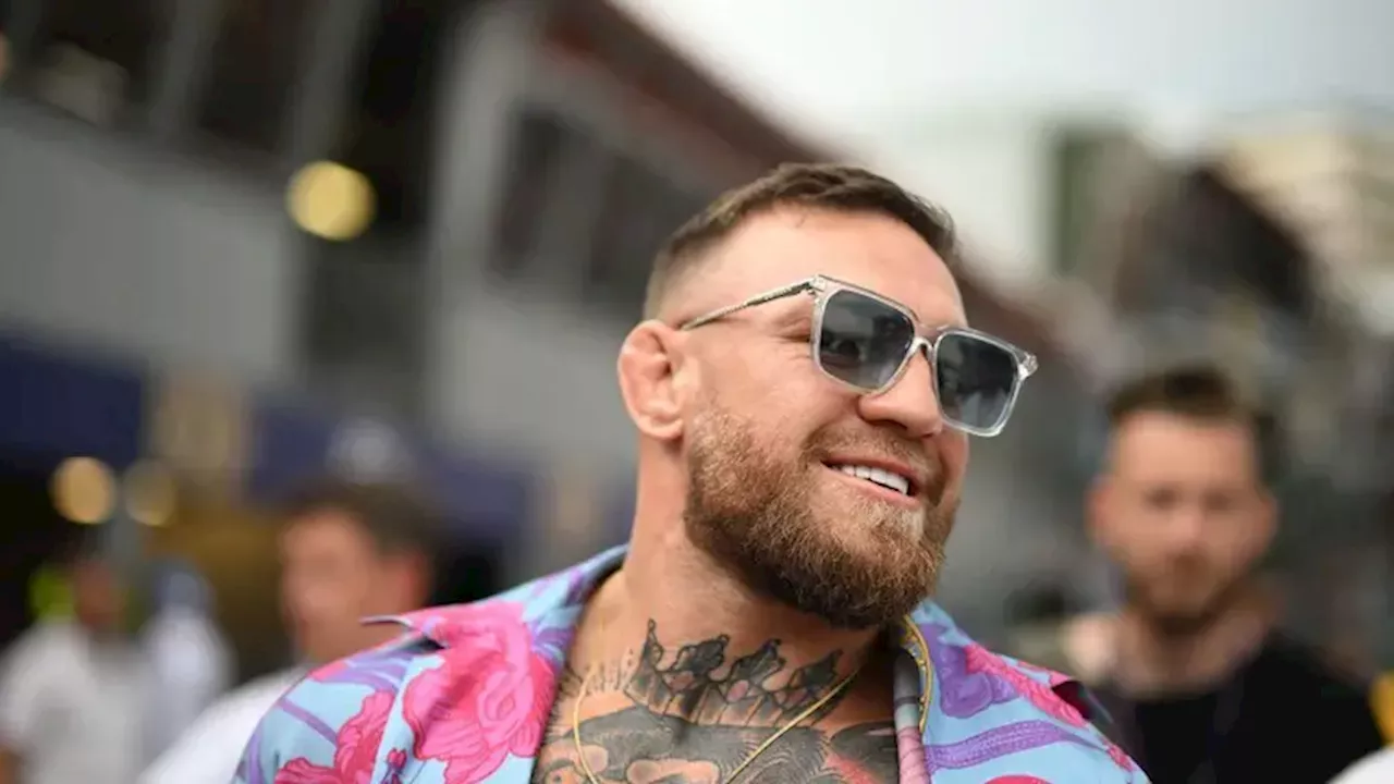 Conor McGregor llama 'perra' a Canelo y dice que peleé con De la Hoya en boxeo sin guantes