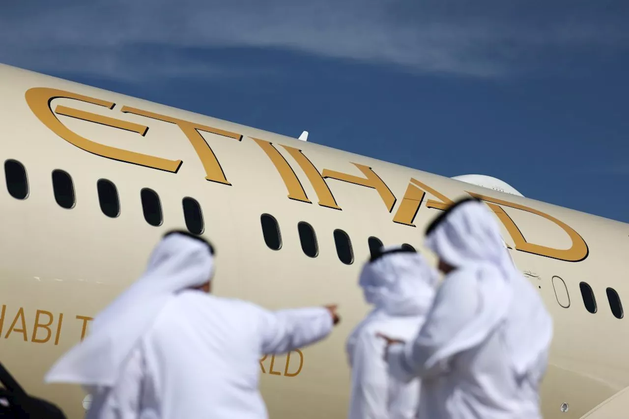 Abu Dhabi Hub Carrier Etihad Adds Banks to $1 Billion IPO