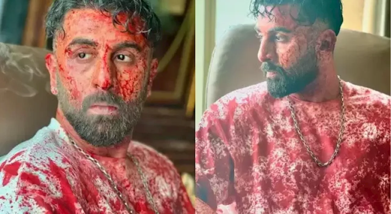 Ranbir Kapoor smeared with blood, pictures go viral