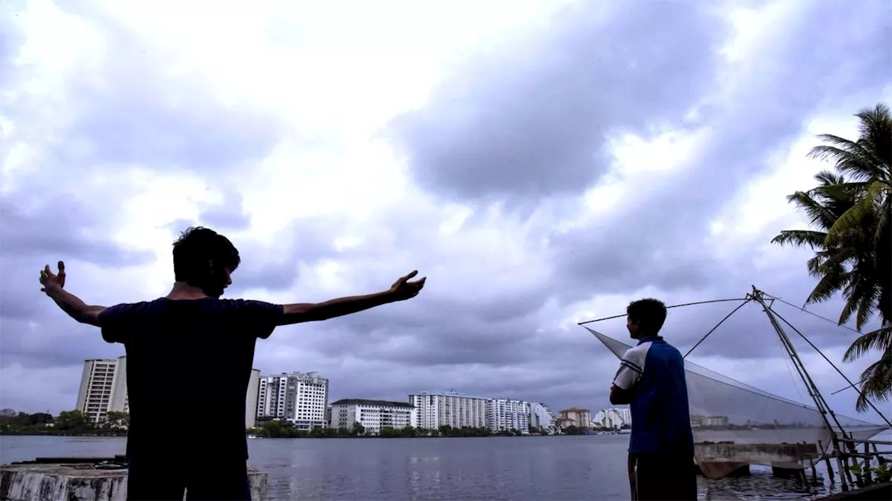 Monsoon Updates: झुलसाती गर्मी में राहत की खबर, दो दिन पहले केरल में हुई मॉनसून की एंट्री, कई इलाकों में झमाझम बारिश