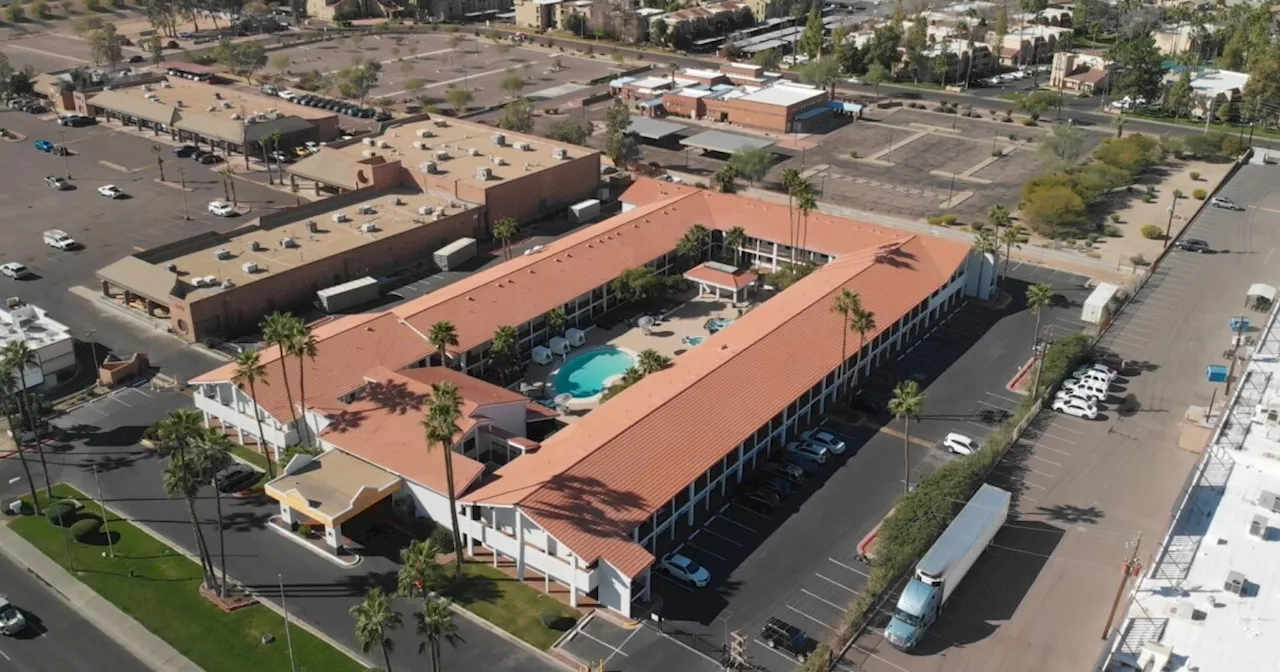 Neighborhood Ventures gets rezoning to convert Mesa hotel into apartments