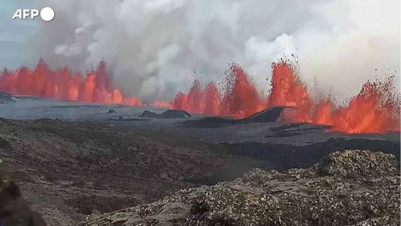 Islanda, nuova eruzione vulcanica nella penisola di Reykjanes