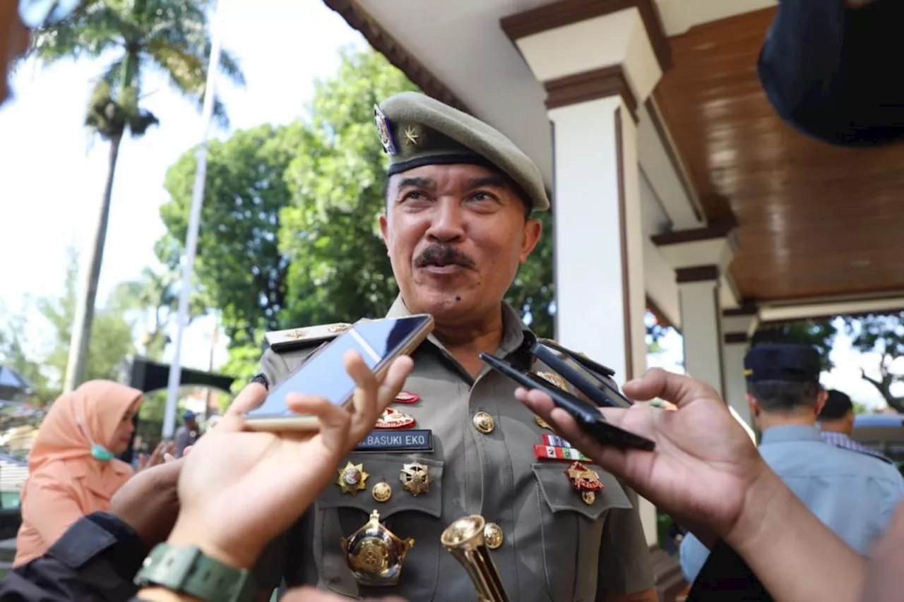 Satpol PP Garut berantas peredaran minuman keras di pasar daring