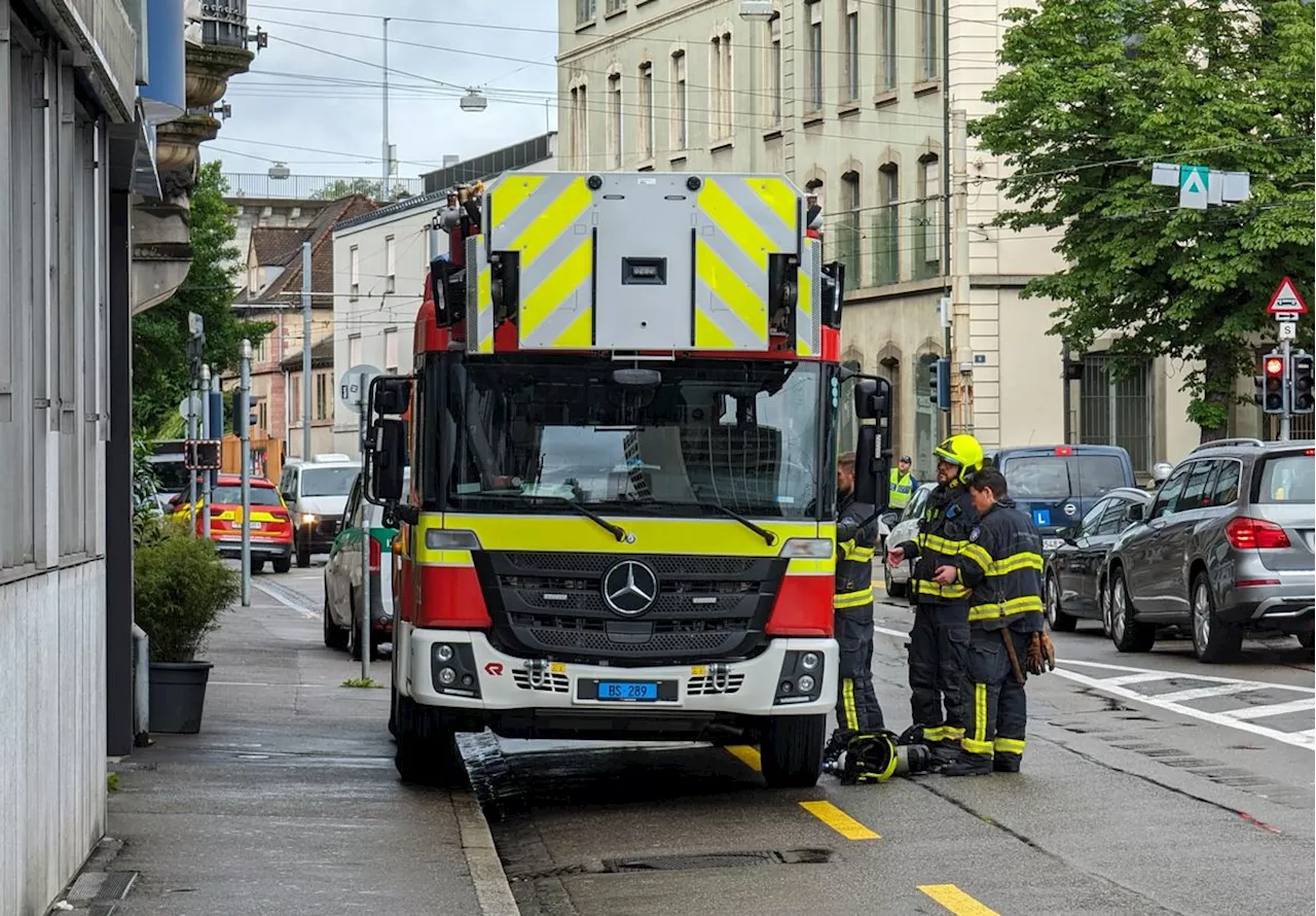 Brandfall in Basel: Rauchsäule über der Heuwaage