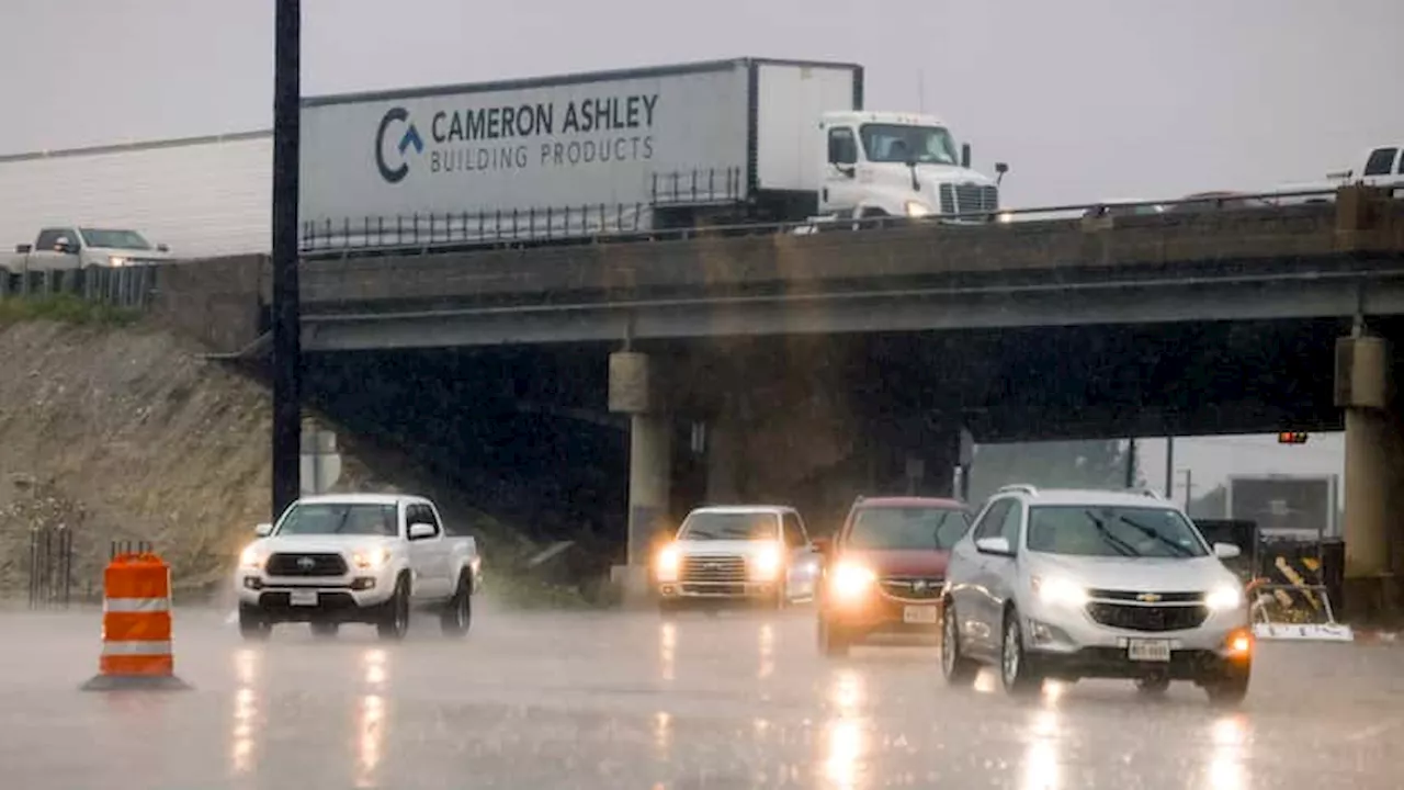 Dallas-Fort Worth weather: Rain isn't letting up late Thursday