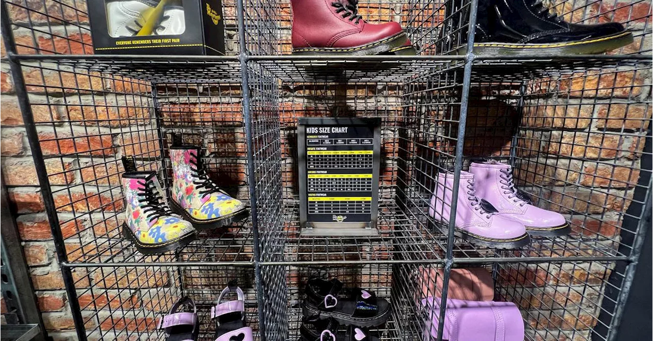 Gewinn bei Dr. Martens bricht um fast die Hälfte ein