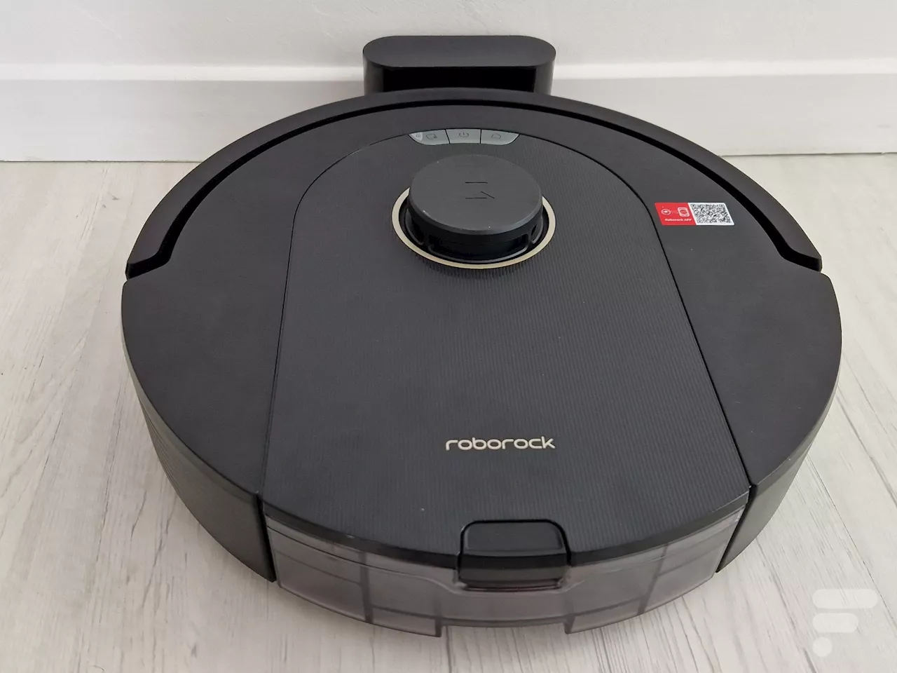 Avec 100 € de moins, cet aspirateur Roborock avec serpillère intégrée devient un super deal