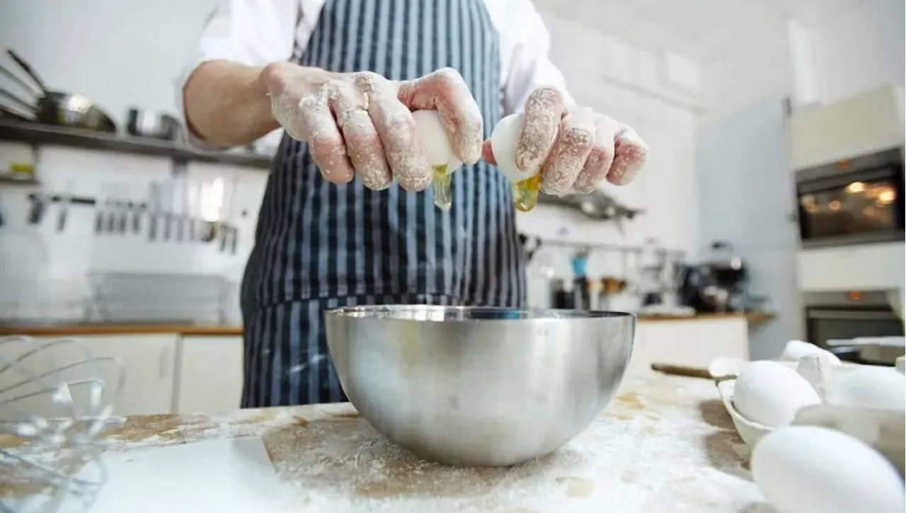 Cucinare, riprendiamoci il gusto di farlo con le mani