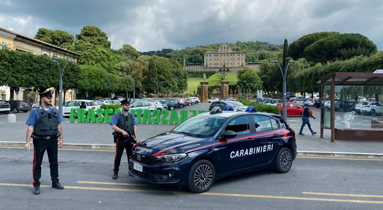 Addio al celibato da incubo: futuro sposo rapito da gruppo di amici con fucili e passamontagna: panico a Torin