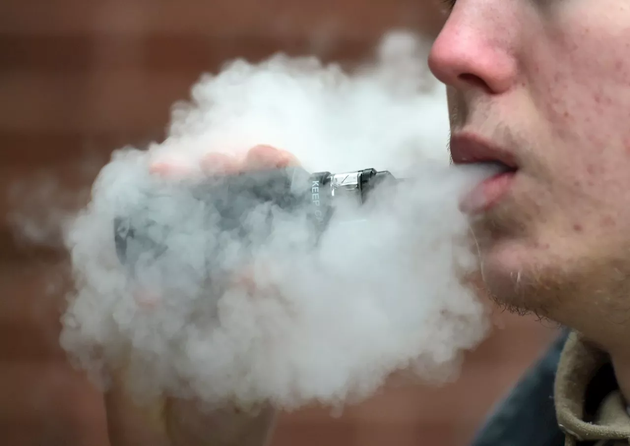 Election candidates urged to back end of vape marketing aimed at young people