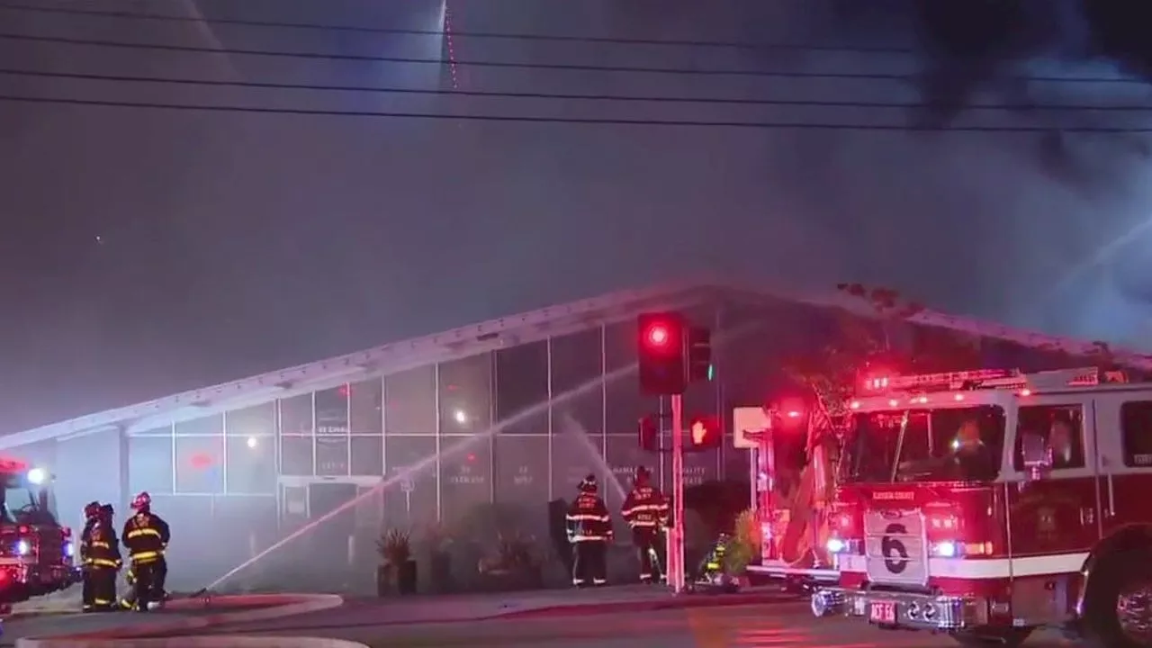 Massive fire at Lake Chabot Public Market in Castro Valley