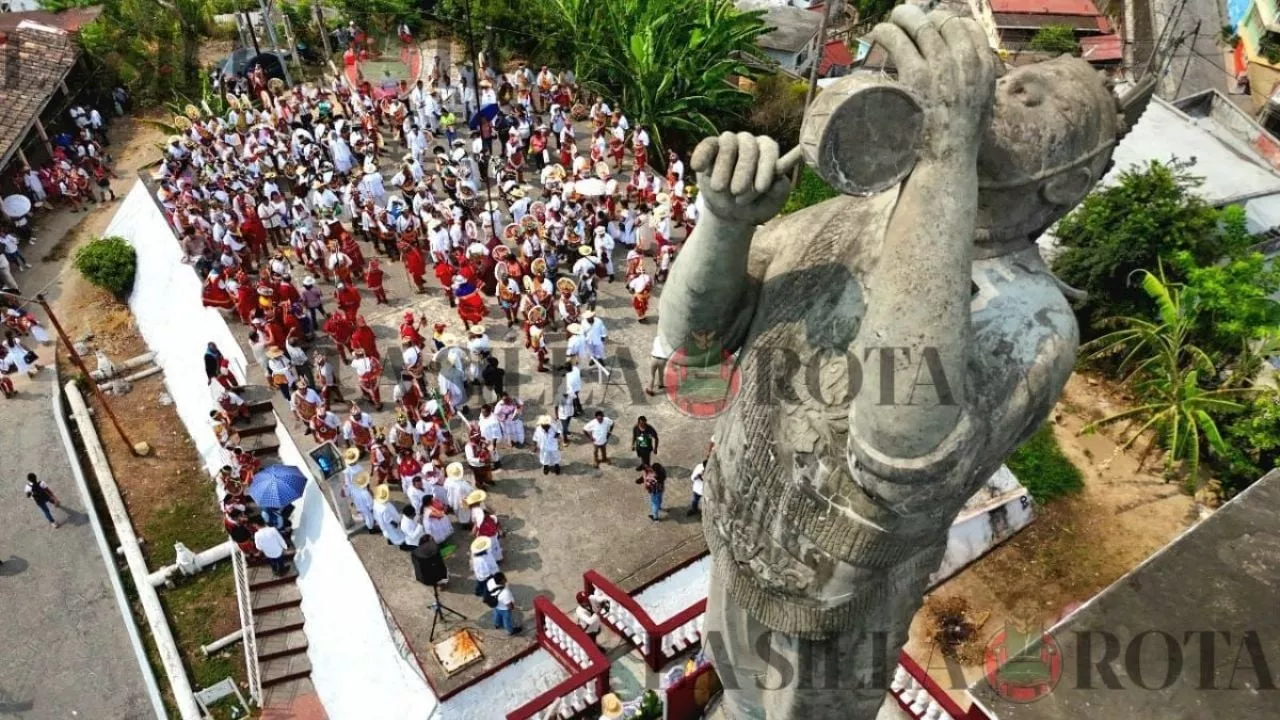 Reconocen a voladores de Papantla en el Día del Danzante Volador