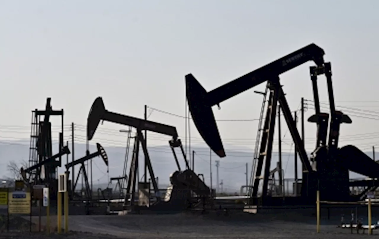 Oil prices down amid ongoing uncertainties over US Fed interest rate cut