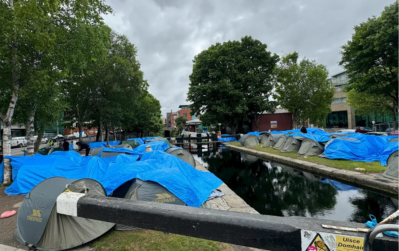 Asylum seeker tents to be removed from Dublin's Grand Canal