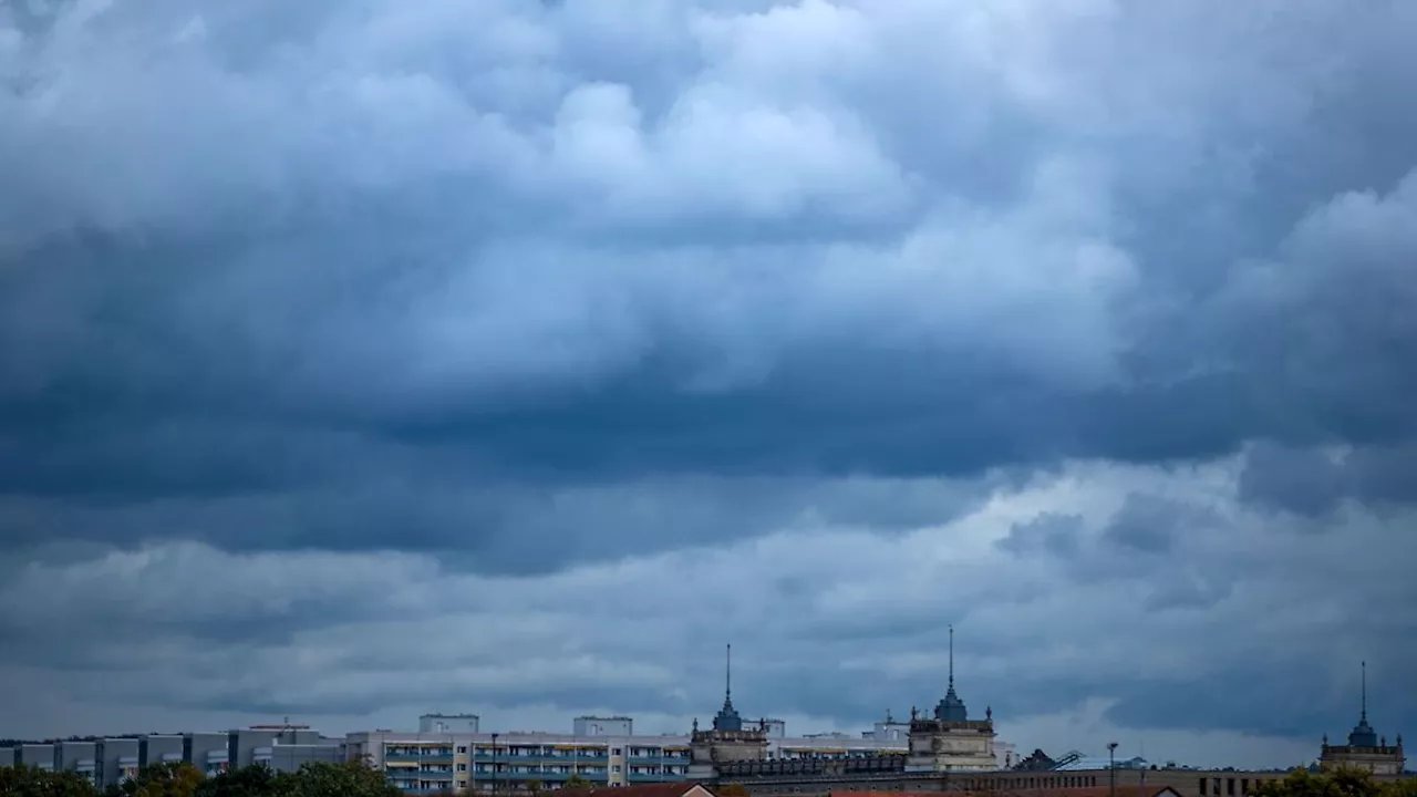 Warnung vor Hochwasser: Unwetterartiger Starkregen sucht Teile Deutschlands heim