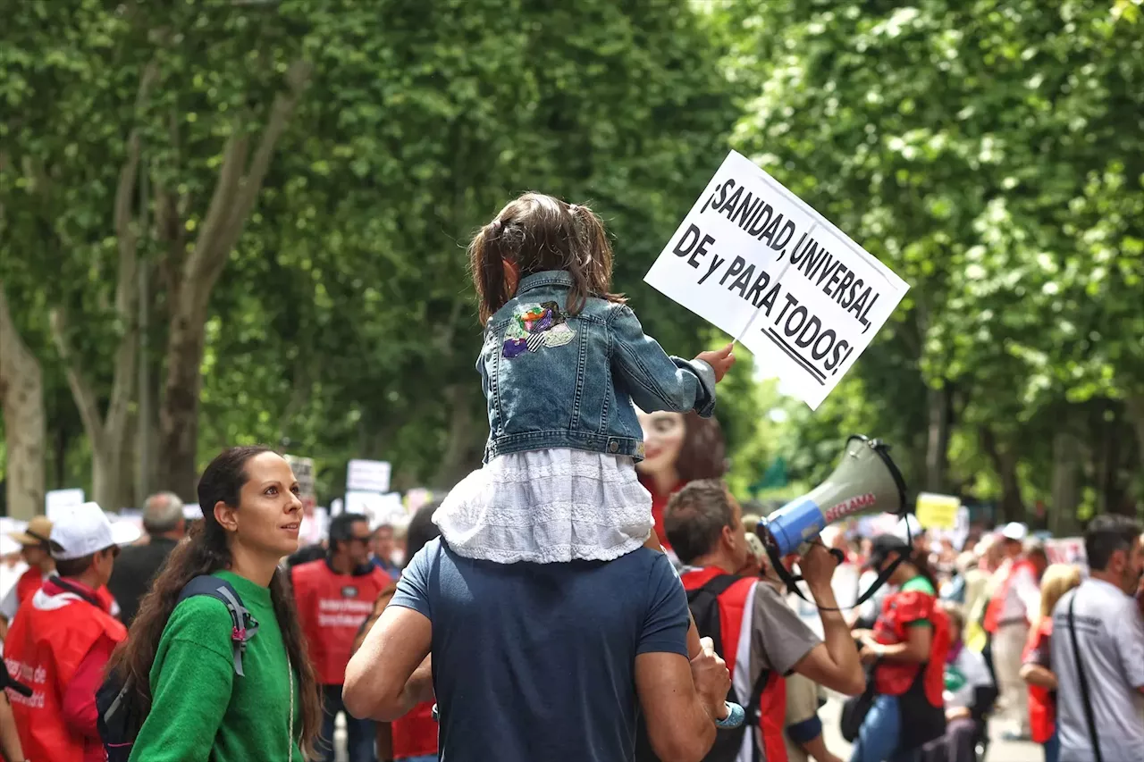 Nueve de cada diez pacientes de la sanidad privada usa también la pública para tratarse