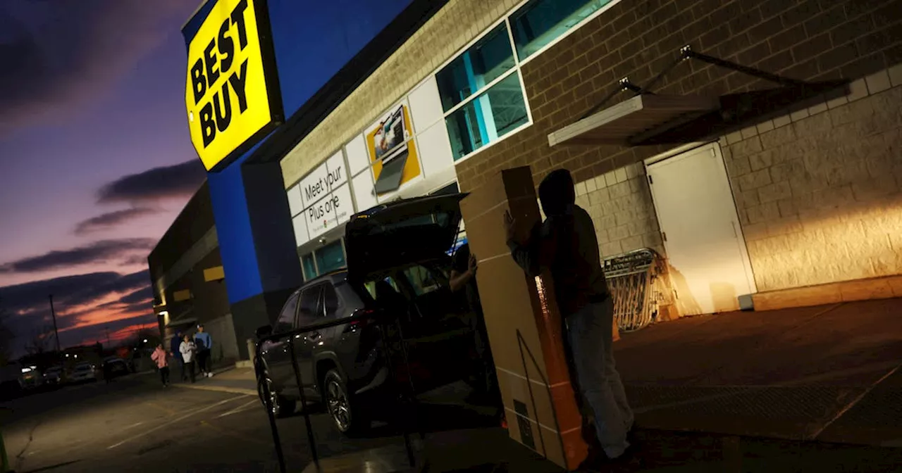 Best Buy reports bigger-than-expected drop in quarterly comparable sales