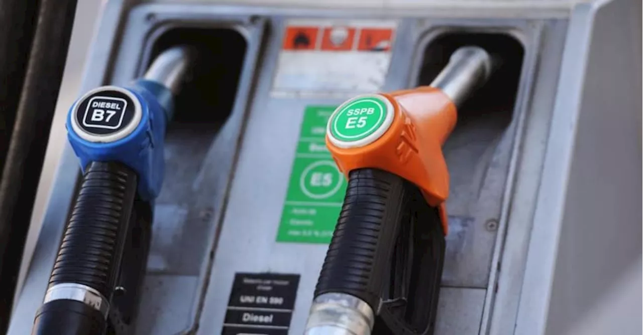 Prezzi dei carburanti ancora in calo: ecco quanto sono scesi e quanto dureranno i ribassi