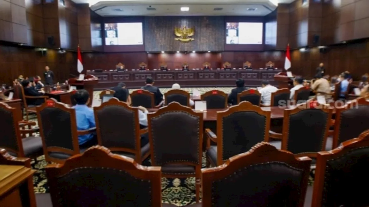 Tumbang Akibat Rekapitulasi, Curhat Saksi NasDem di MK: Ogah Teken Penetapan Hasil hingga Curigai 'Otak-atik' Suara