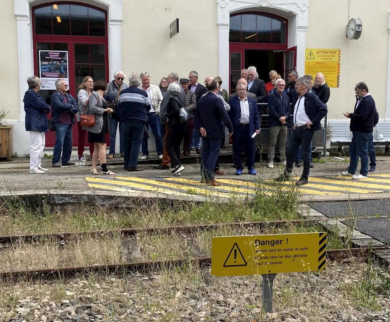 Maintien de la ligne de train Agen-Périgueux : les élus décidés à fermer les bureaux de vote le 9 juin pour faire pression