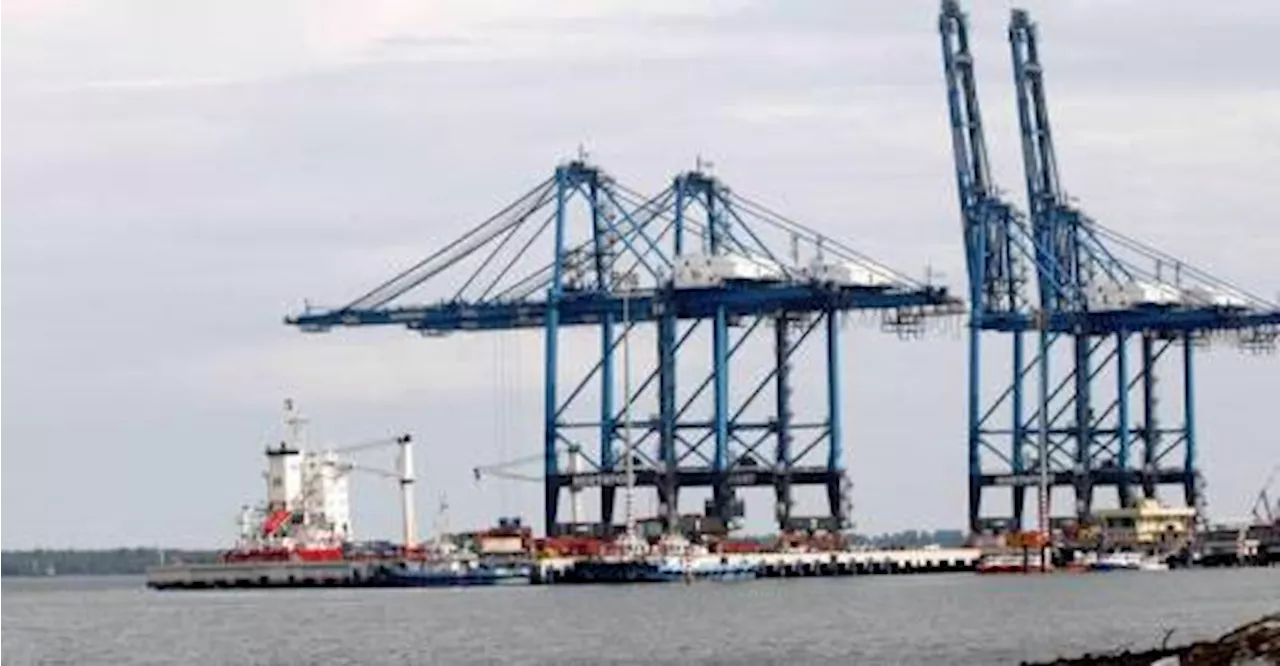 HMCS Montreal docks at Port Klang for six-day visit to Malaysia