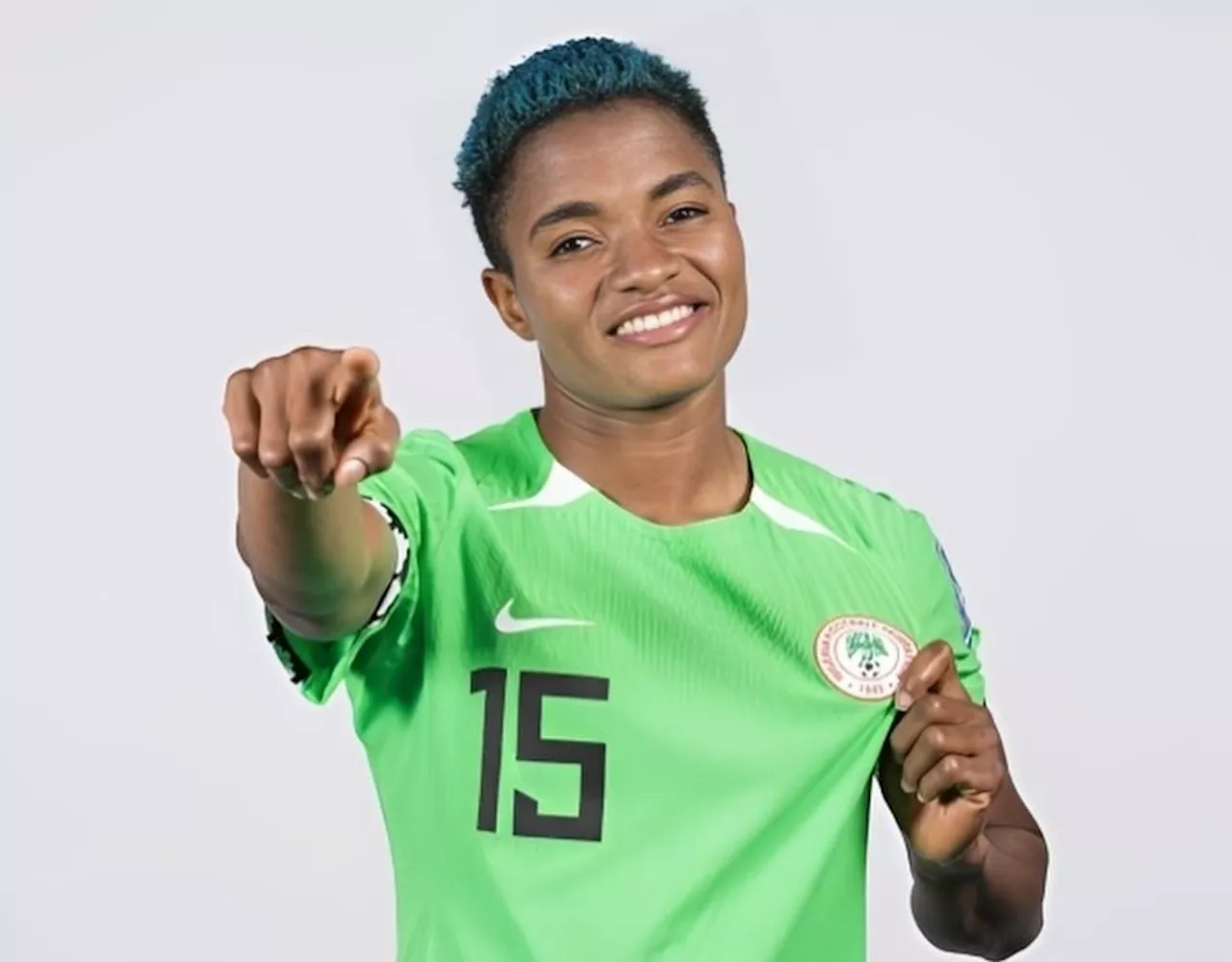Video: ‘I no fit argue, I don start to dey learn am,’ Super Falcons star, Ajibade, plays new national anthem