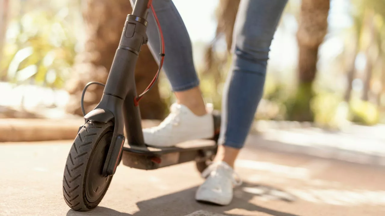 Madrid extiende hasta 2027 la prohibición de entrar en patinete eléctrico al transporte público