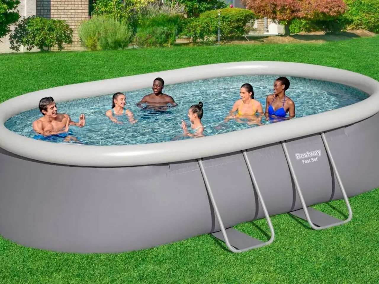 Cette piscine hors sol familiale Bestway profite de 100 € de remise sur ce site