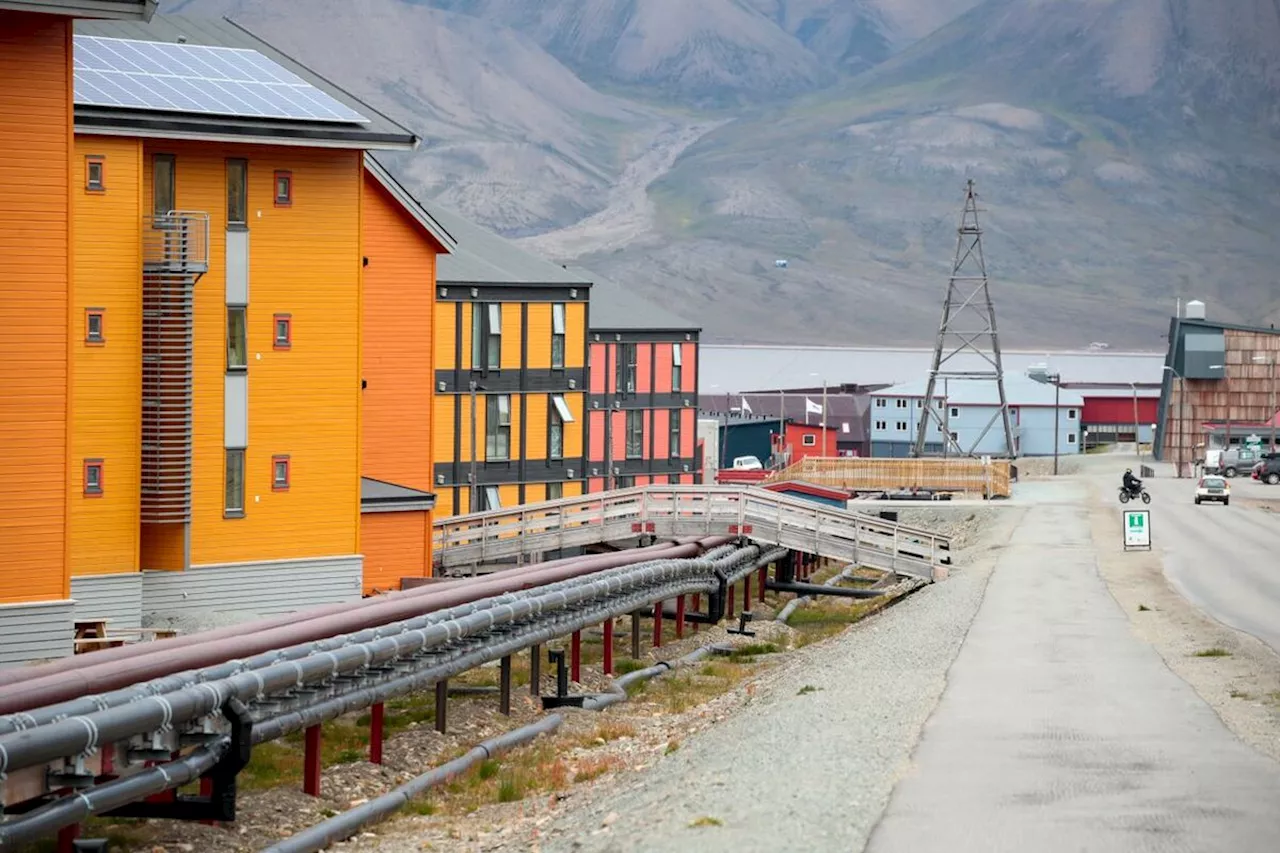 Regjeringen vil ha sterkere kontroll på Svalbard