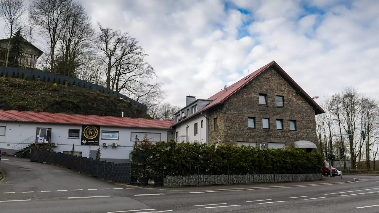 Stammgäste in Hattingen sauer: Swingerclub soll Flüchtlingsheim werden