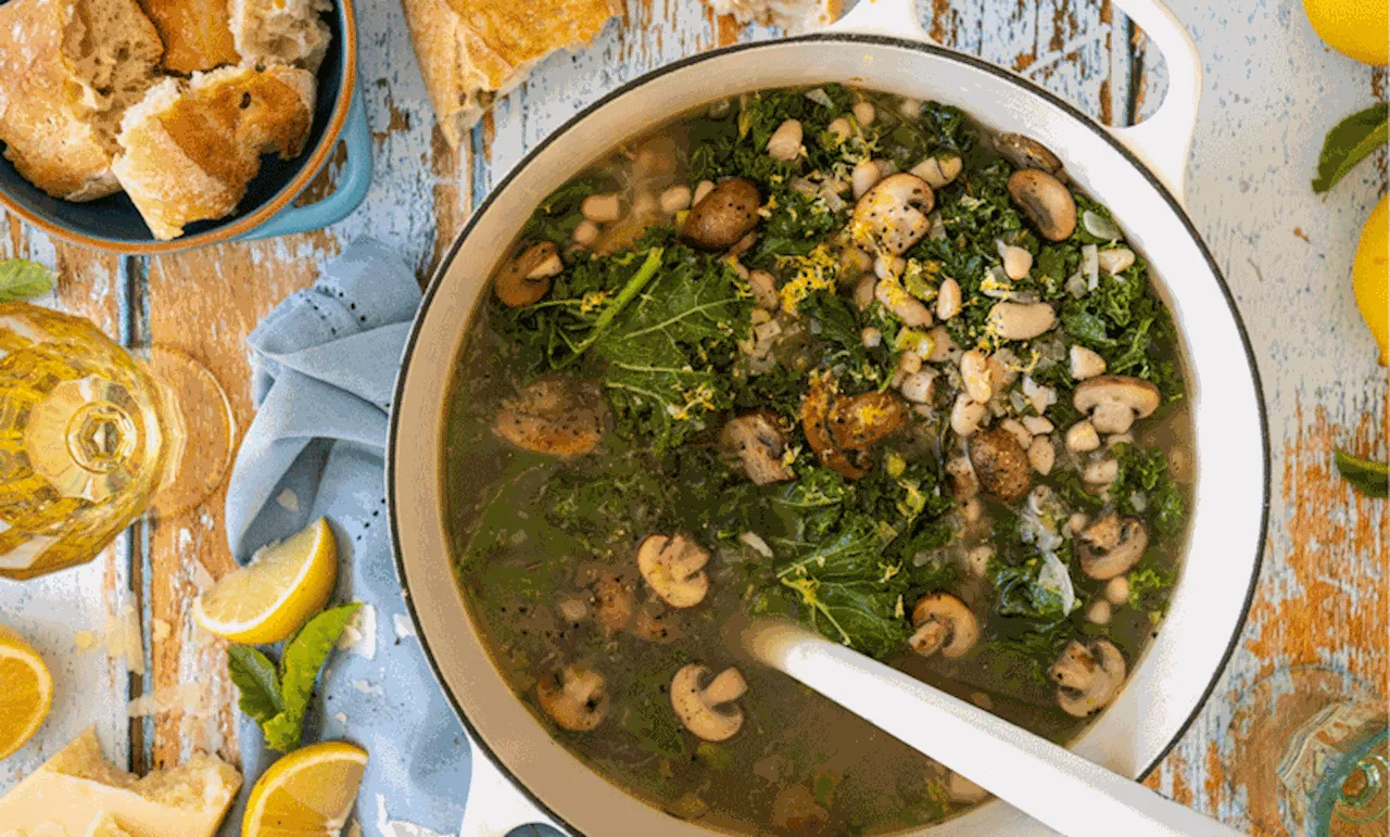 Mushroom, kale and cannellini bean soup