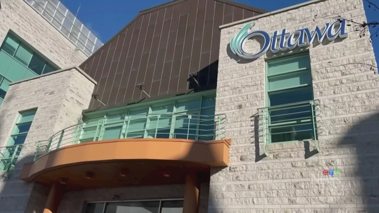 City of Ottawa catching up on maintenance after wet weather causes grass to grow