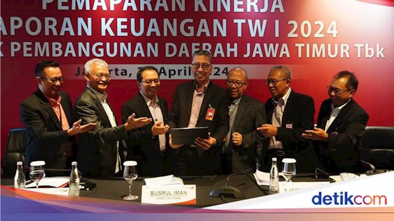 Direksi Bank Jatim Kompak Borong Saham Bentuk Optimis Positif Kinerja 2024