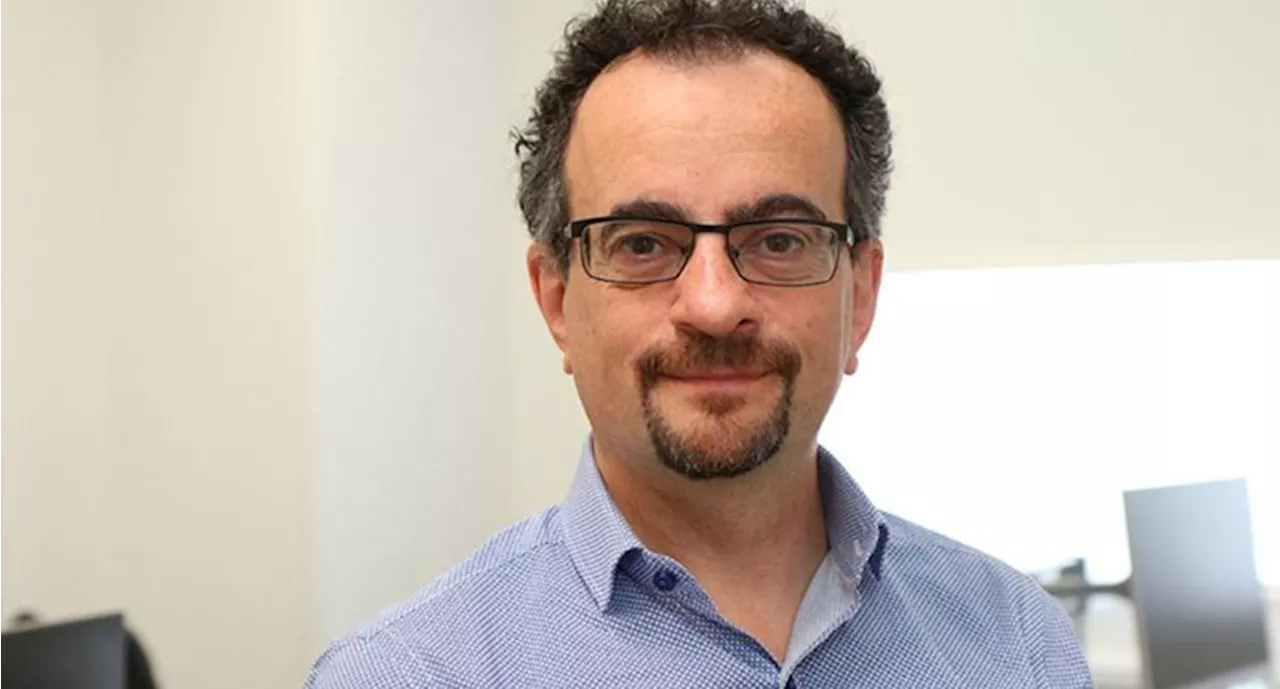 ¿Quién es Jon Benjamin?, el embajador británico cesado en México, con 35 años de carrera