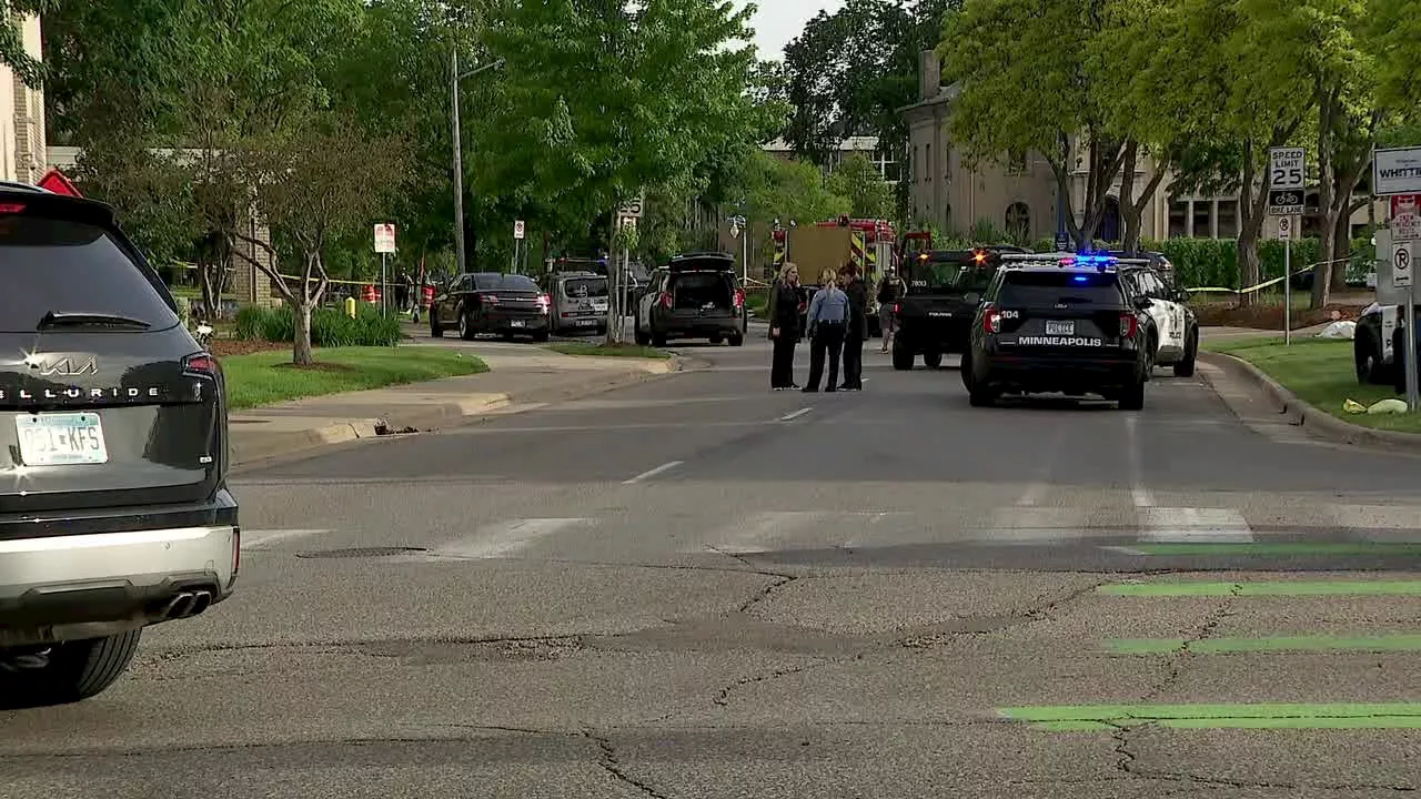 1 Minneapolis officer killed, 2 civilians dead after shooting: sources