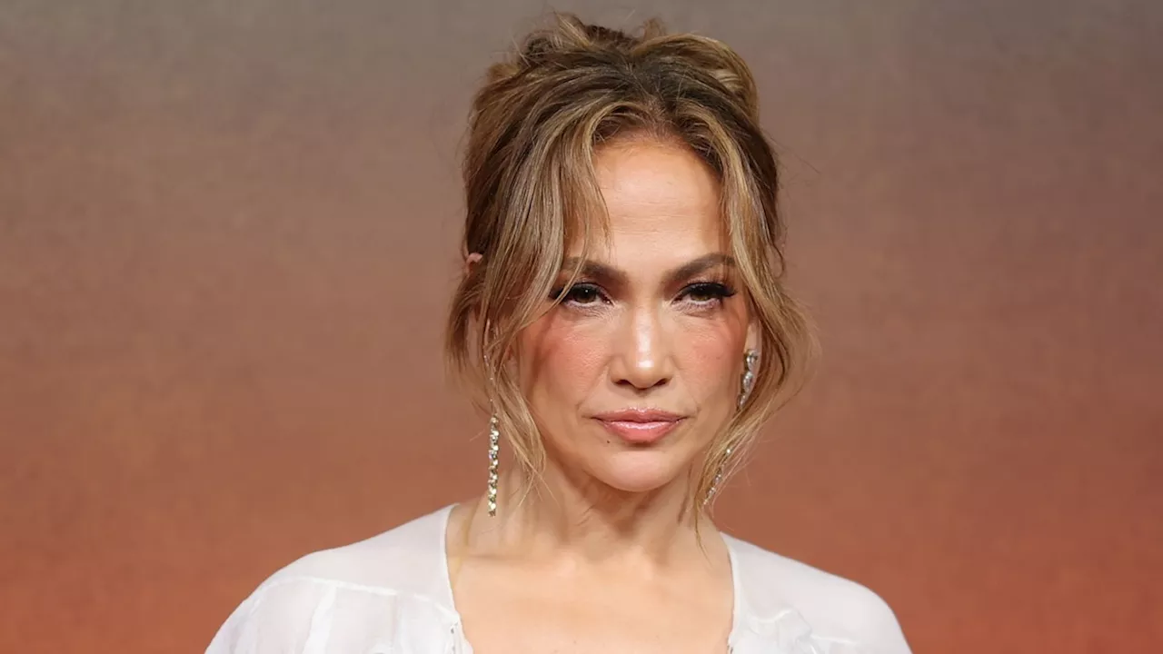 Jennifer Lopez cancels tour to 'be with her family' amid Ben Affleck divorce rumors